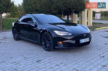 Лифтбек Tesla Model S 2016 в Ивано-Франковске