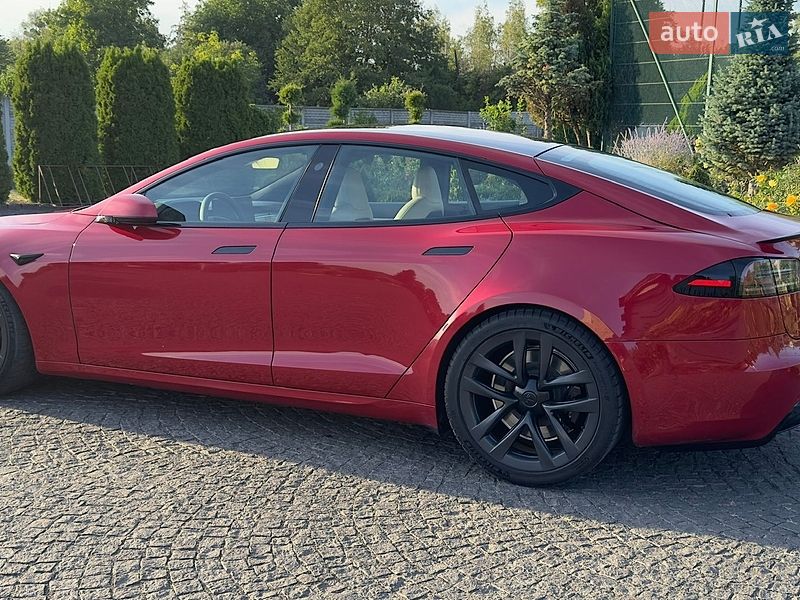 Ліфтбек Tesla Model S 2022 в Жовкві