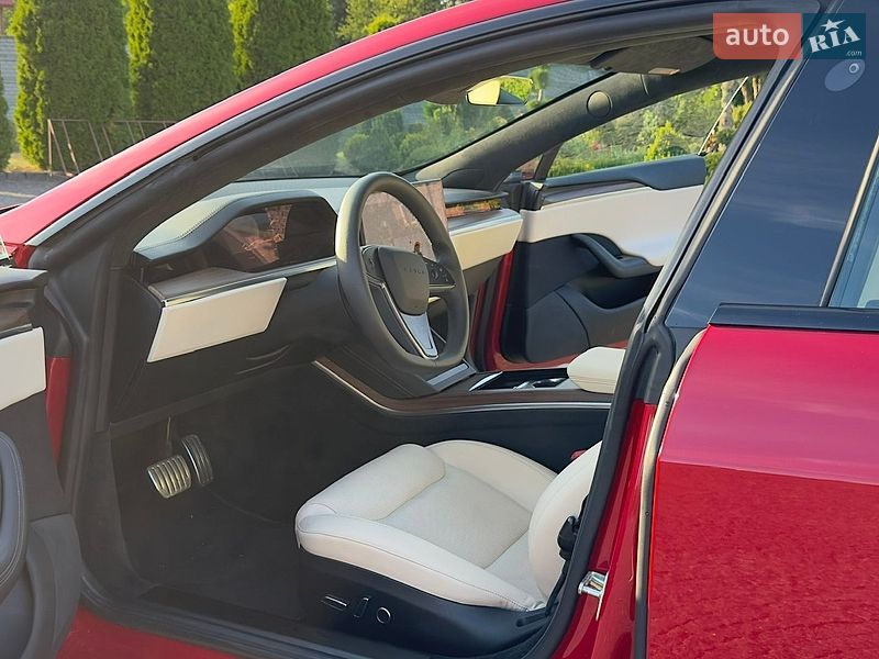 Ліфтбек Tesla Model S 2022 в Жовкві