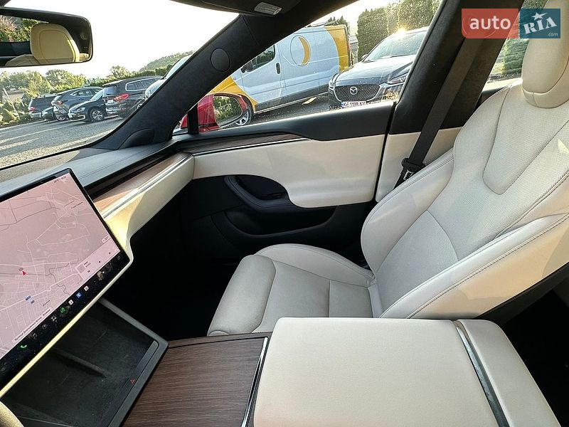 Ліфтбек Tesla Model S 2022 в Жовкві
