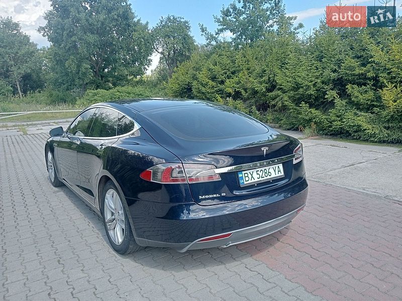Ліфтбек Tesla Model S 2013 в Шепетівці фото 14 Ліфтбек Tesla Model S 2013 в Шепетівці