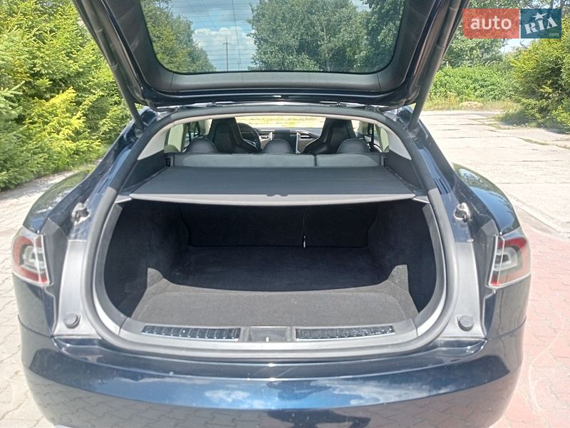 Ліфтбек Tesla Model S 2013 в Шепетівці фото 23 Ліфтбек Tesla Model S 2013 в Шепетівці