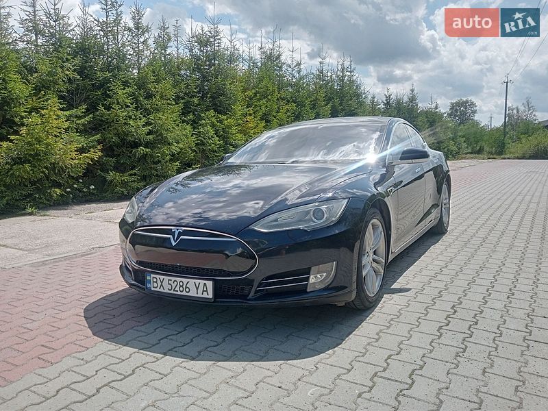 Ліфтбек Tesla Model S 2013 в Шепетівці фото 41 Ліфтбек Tesla Model S 2013 в Шепетівці