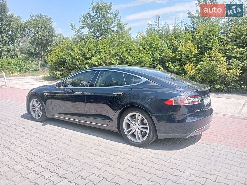 Ліфтбек Tesla Model S 2013 в Шепетівці фото 67 Ліфтбек Tesla Model S 2013 в Шепетівці