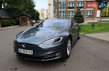 Лифтбек Tesla Model S 2014 в Днепре фото Лифтбек Tesla Model S 2014 в Днепре