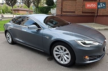 Ліфтбек Tesla Model S 2014 в Дніпрі