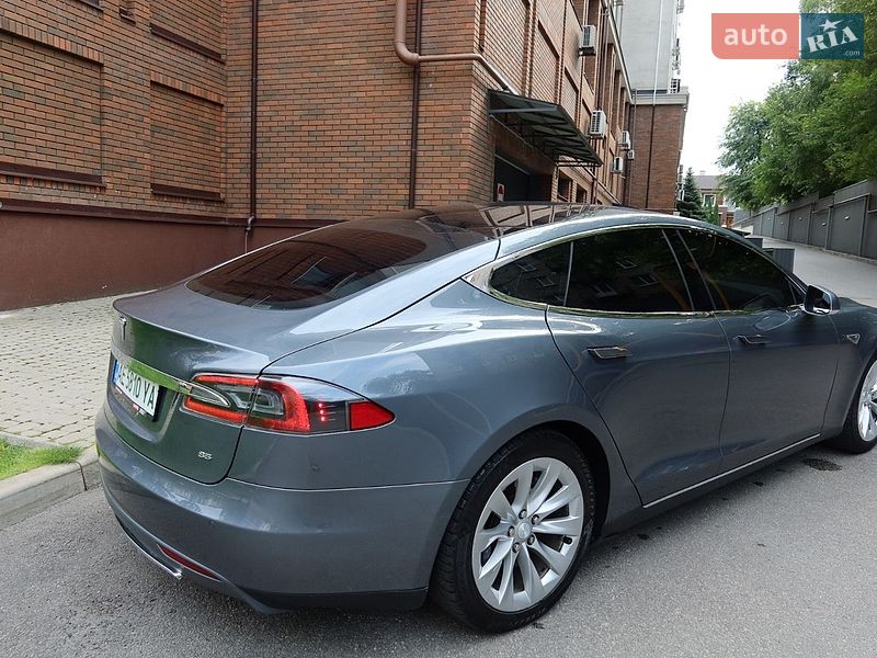Лифтбек Tesla Model S 2014 в Днепре фото 4 Лифтбек Tesla Model S 2014 в Днепре
