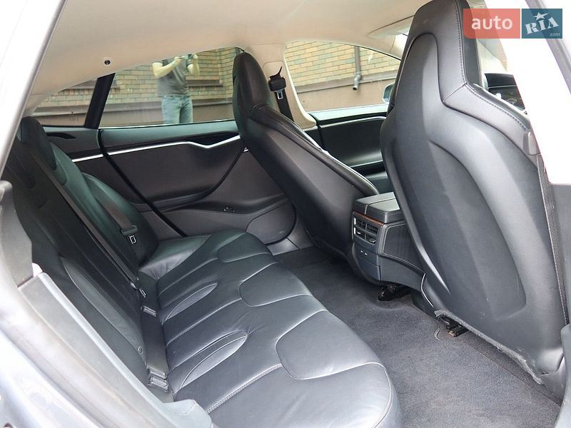 Лифтбек Tesla Model S 2014 в Днепре фото 10 Лифтбек Tesla Model S 2014 в Днепре