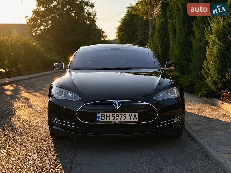 Лифтбек Tesla Model S 2013 в Одессе