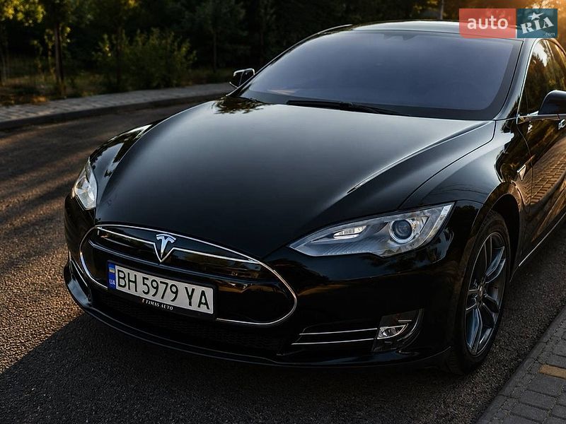 Лифтбек Tesla Model S 2013 в Одессе