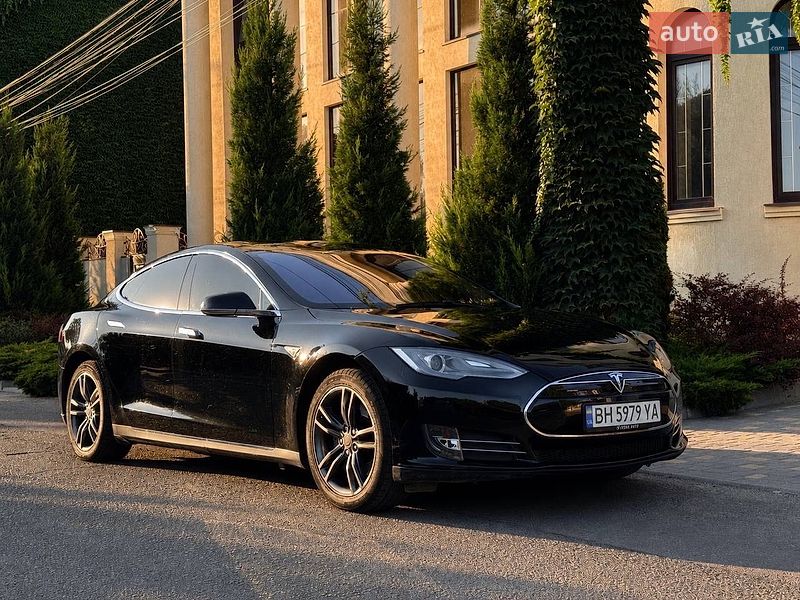 Лифтбек Tesla Model S 2013 в Одессе