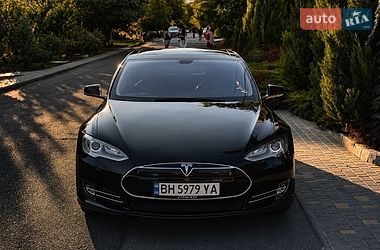 Лифтбек Tesla Model S 2013 в Одессе