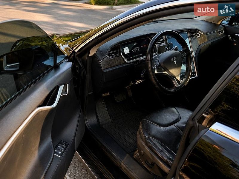 Лифтбек Tesla Model S 2013 в Одессе