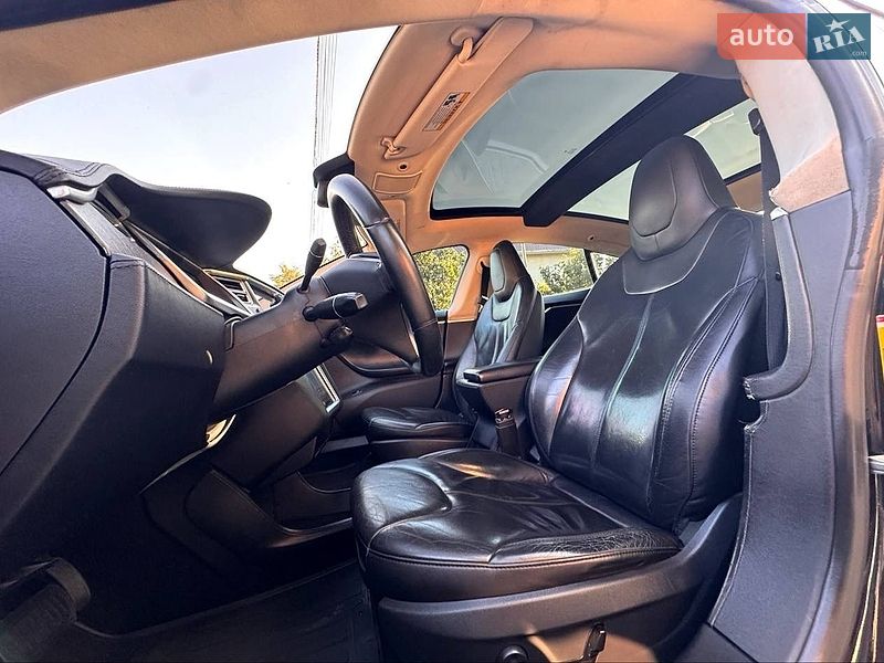 Лифтбек Tesla Model S 2013 в Одессе