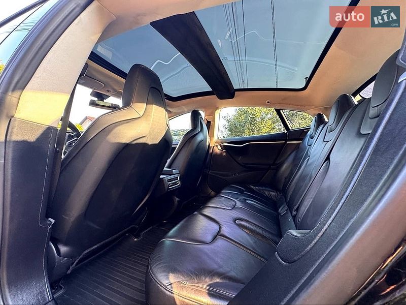 Лифтбек Tesla Model S 2013 в Одессе