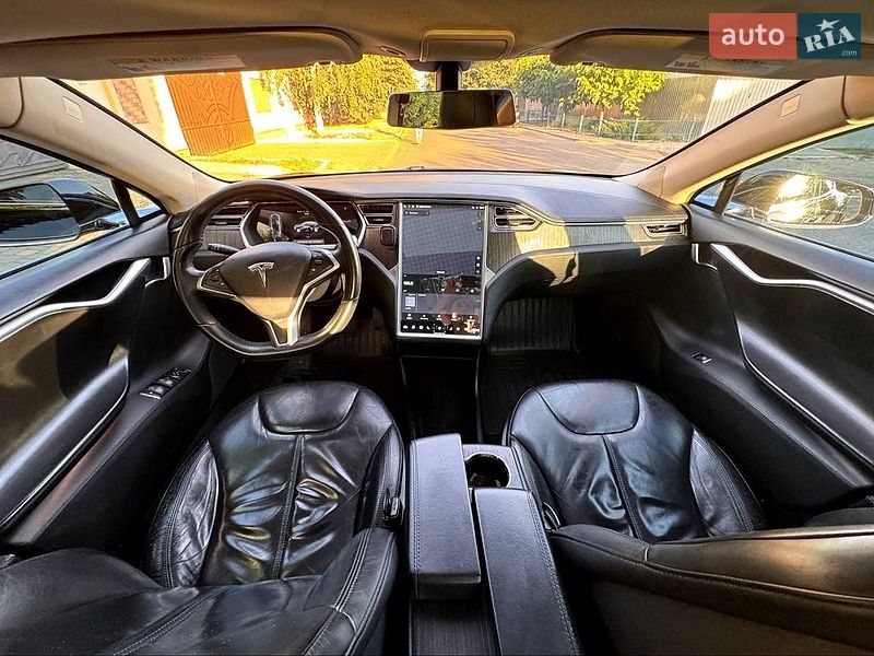 Лифтбек Tesla Model S 2013 в Одессе