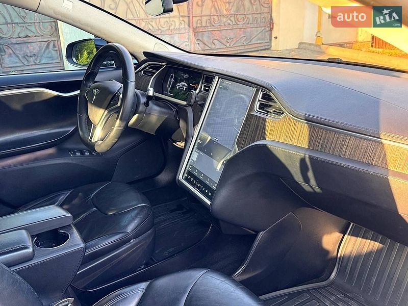 Лифтбек Tesla Model S 2013 в Одессе
