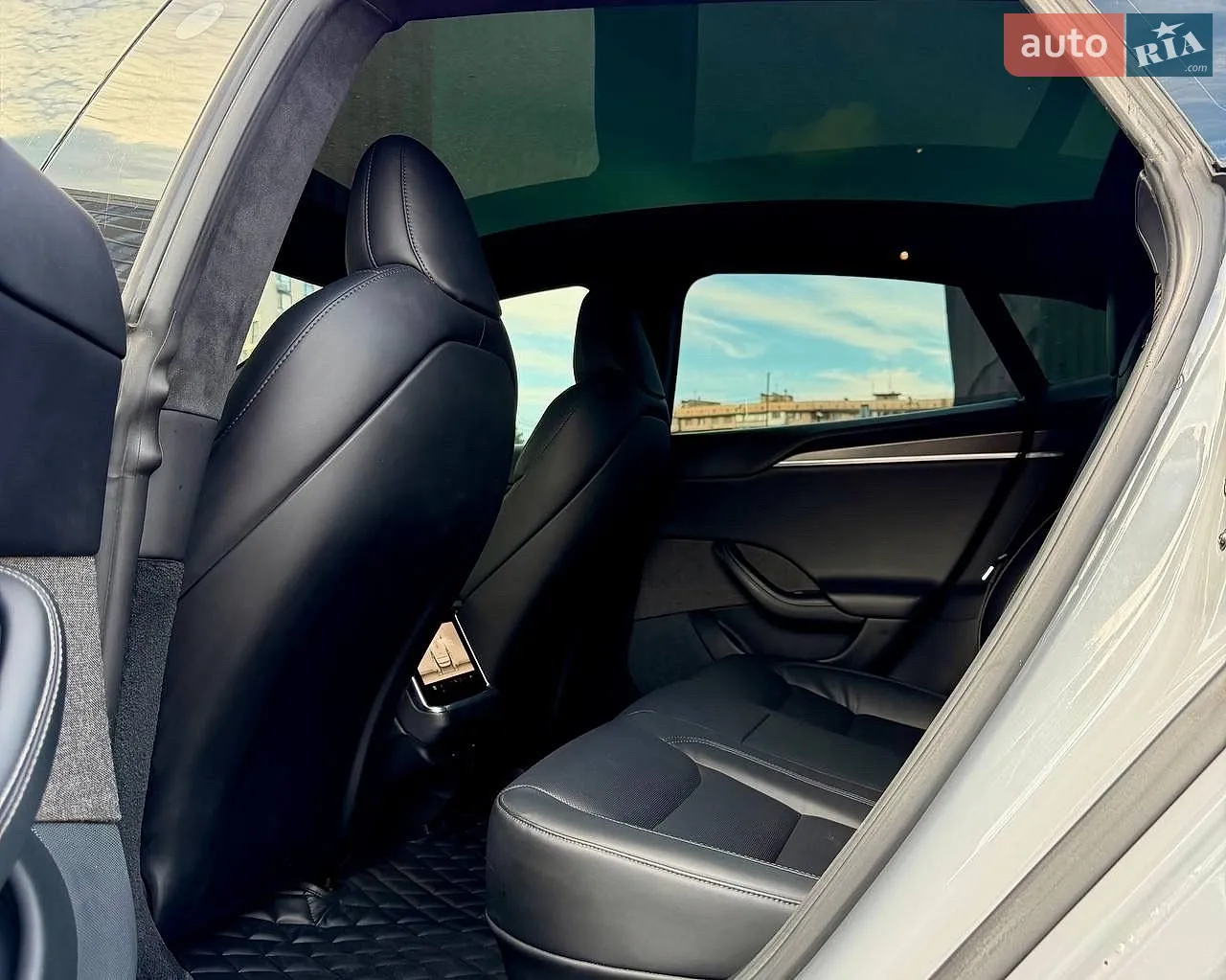 2021 Tesla Model S - мініатюра 24