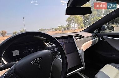Лифтбек Tesla Model S 2015 в Черкассах