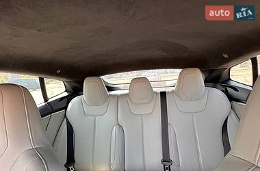 Лифтбек Tesla Model S 2015 в Черкассах