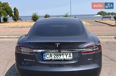Лифтбек Tesla Model S 2015 в Черкассах