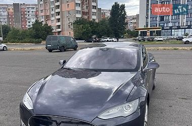 Лифтбек Tesla Model S 2015 в Черкассах