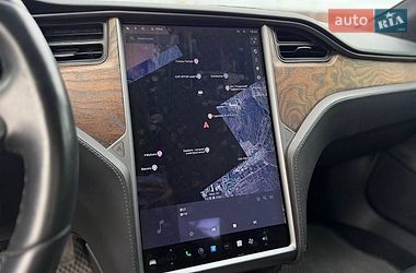 Лифтбек Tesla Model S 2018 в Львове