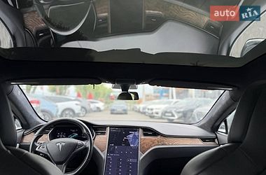 Лифтбек Tesla Model S 2018 в Львове