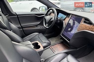 Лифтбек Tesla Model S 2018 в Львове