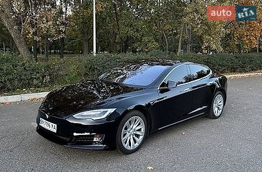 Ліфтбек Tesla Model S 2017 в Львові фото 2 Ліфтбек Tesla Model S 2017 в Львові