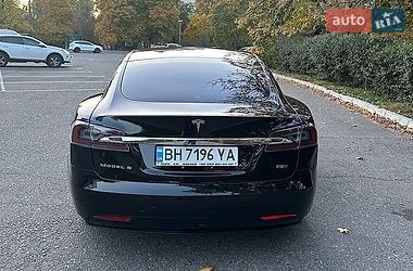 Ліфтбек Tesla Model S 2017 в Львові фото 7 Ліфтбек Tesla Model S 2017 в Львові