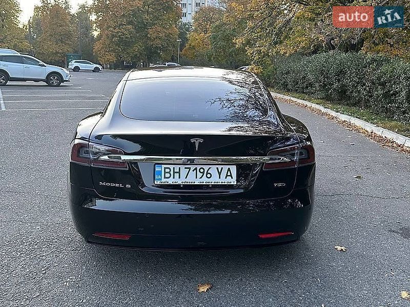 Ліфтбек Tesla Model S 2017 в Львові фото 7 Ліфтбек Tesla Model S 2017 в Львові