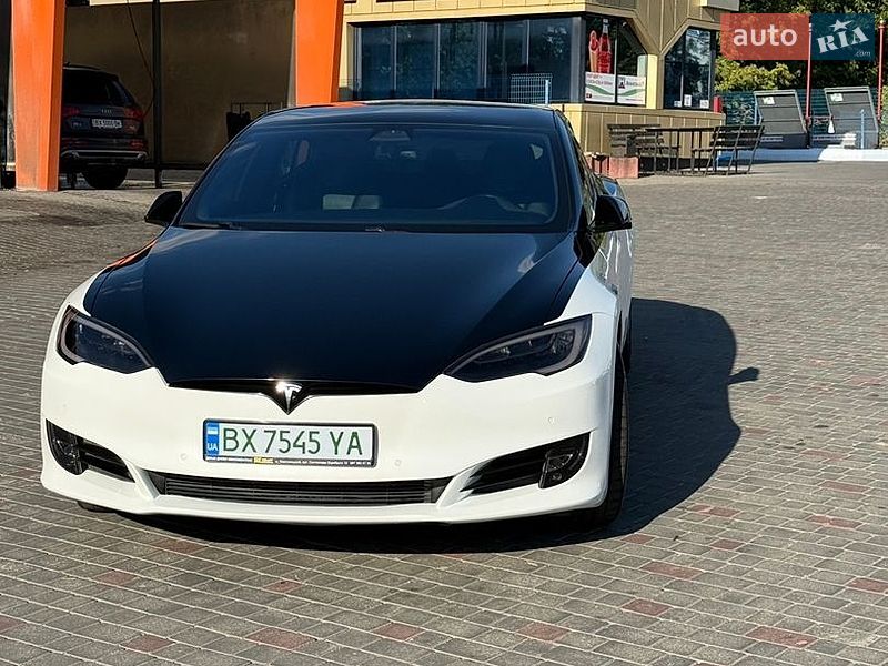 Ліфтбек Tesla Model S 2017 в Хмельницькому