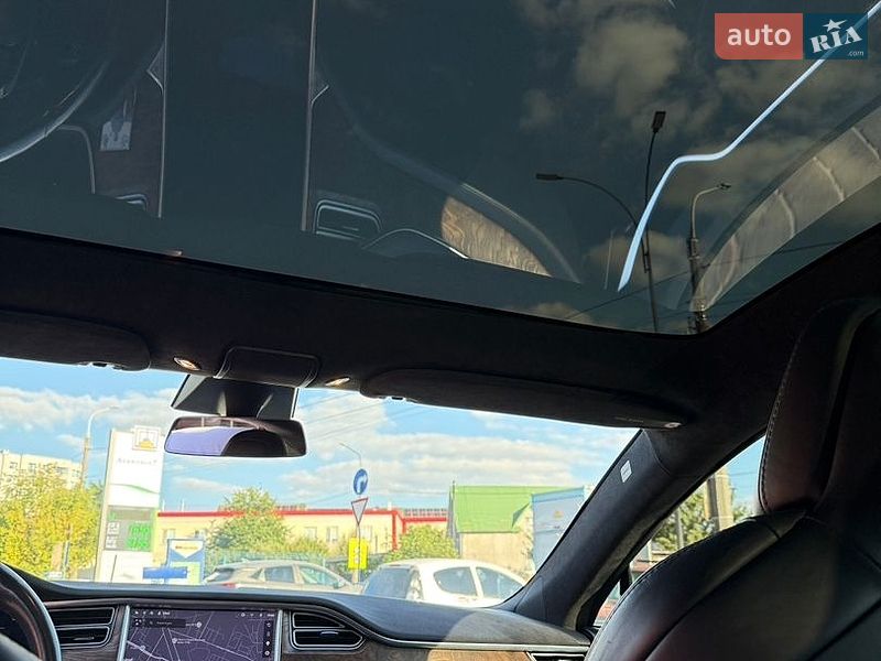 Ліфтбек Tesla Model S 2017 в Хмельницькому