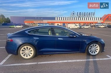 Лифтбек Tesla Model S 2018 в Львове