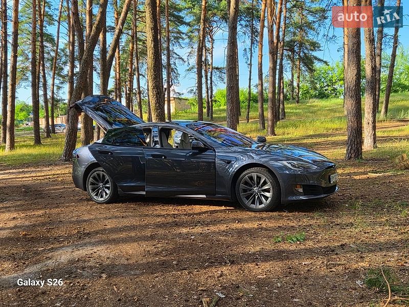 Tesla Model S 2019 Tesla Model S 2019
