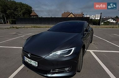 Лифтбек Tesla Model S 2017 в Киеве фото 3 Лифтбек Tesla Model S 2017 в Киеве