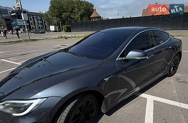 Лифтбек Tesla Model S 2017 в Киеве фото 2 Лифтбек Tesla Model S 2017 в Киеве