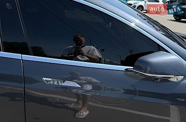 Лифтбек Tesla Model S 2017 в Киеве фото 5 Лифтбек Tesla Model S 2017 в Киеве