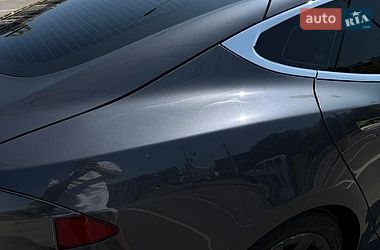 Лифтбек Tesla Model S 2017 в Киеве фото 7 Лифтбек Tesla Model S 2017 в Киеве