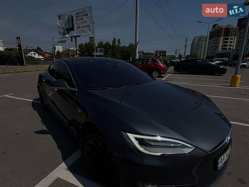 Лифтбек Tesla Model S 2017 в Киеве фото 17 Лифтбек Tesla Model S 2017 в Киеве