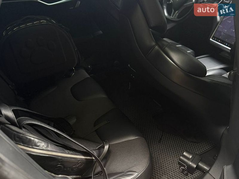 Лифтбек Tesla Model S 2017 в Киеве фото 18 Лифтбек Tesla Model S 2017 в Киеве