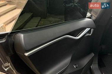 Лифтбек Tesla Model S 2017 в Киеве фото 22 Лифтбек Tesla Model S 2017 в Киеве