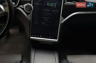 Лифтбек Tesla Model S 2017 в Киеве фото 28 Лифтбек Tesla Model S 2017 в Киеве