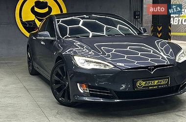 Лифтбек Tesla Model S 2020 в Черновцах