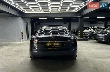 Лифтбек Tesla Model S 2020 в Черновцах