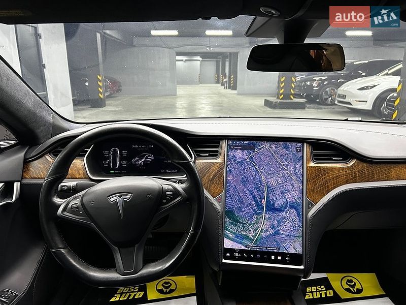 Лифтбек Tesla Model S 2020 в Черновцах