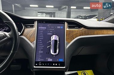 Лифтбек Tesla Model S 2020 в Черновцах
