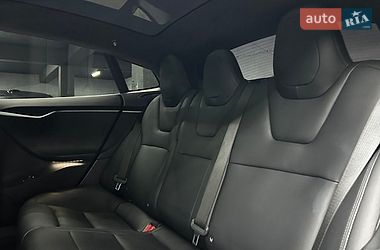 Лифтбек Tesla Model S 2020 в Черновцах