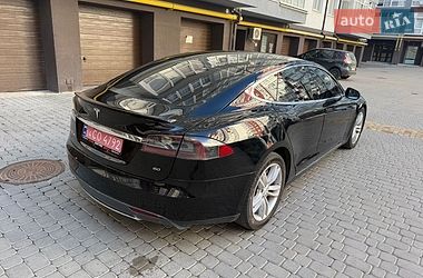 Лифтбек Tesla Model S 2015 в Ивано-Франковске